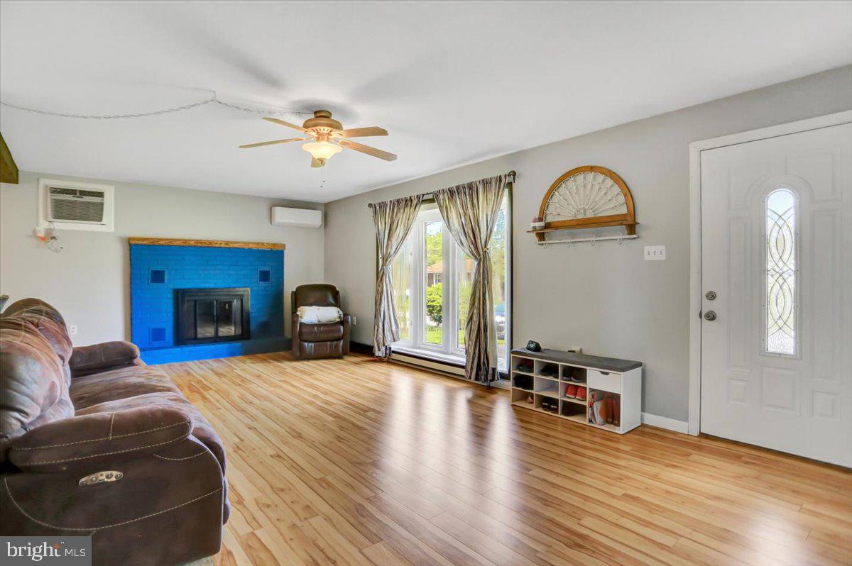 130 Spring Road Dillsburg, PA 17019 - Photo 7 of 38 Gallery Image 7