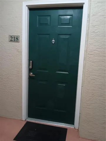 $2,100 | 1216 South Missouri Avenue, Unit 218, Clearwater, FL 33756