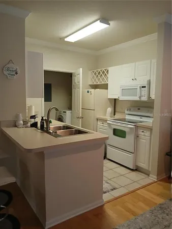 $2,100 | 1216 South Missouri Avenue, Unit 218, Clearwater, FL 33756