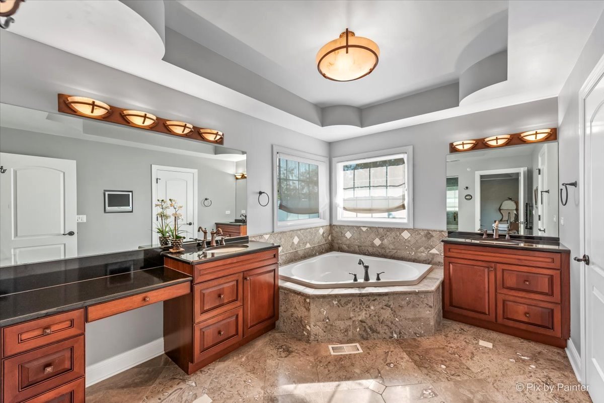 7242 Greywall Court Long Grove, IL 60060 - Photo 25 of 52