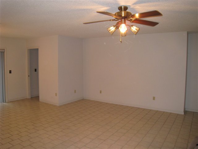 107 Wind Tree Lane Conway, SC 29526 - Photo 3 of 10 Gallery Image 3