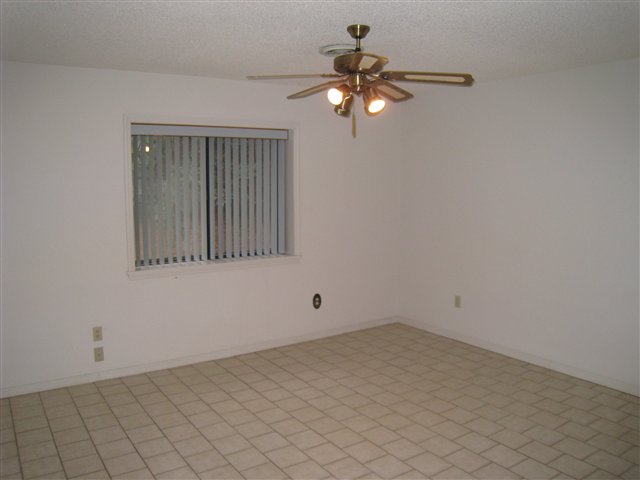 107 Wind Tree Lane Conway, SC 29526 - Photo 7 of 10 Gallery Image 7