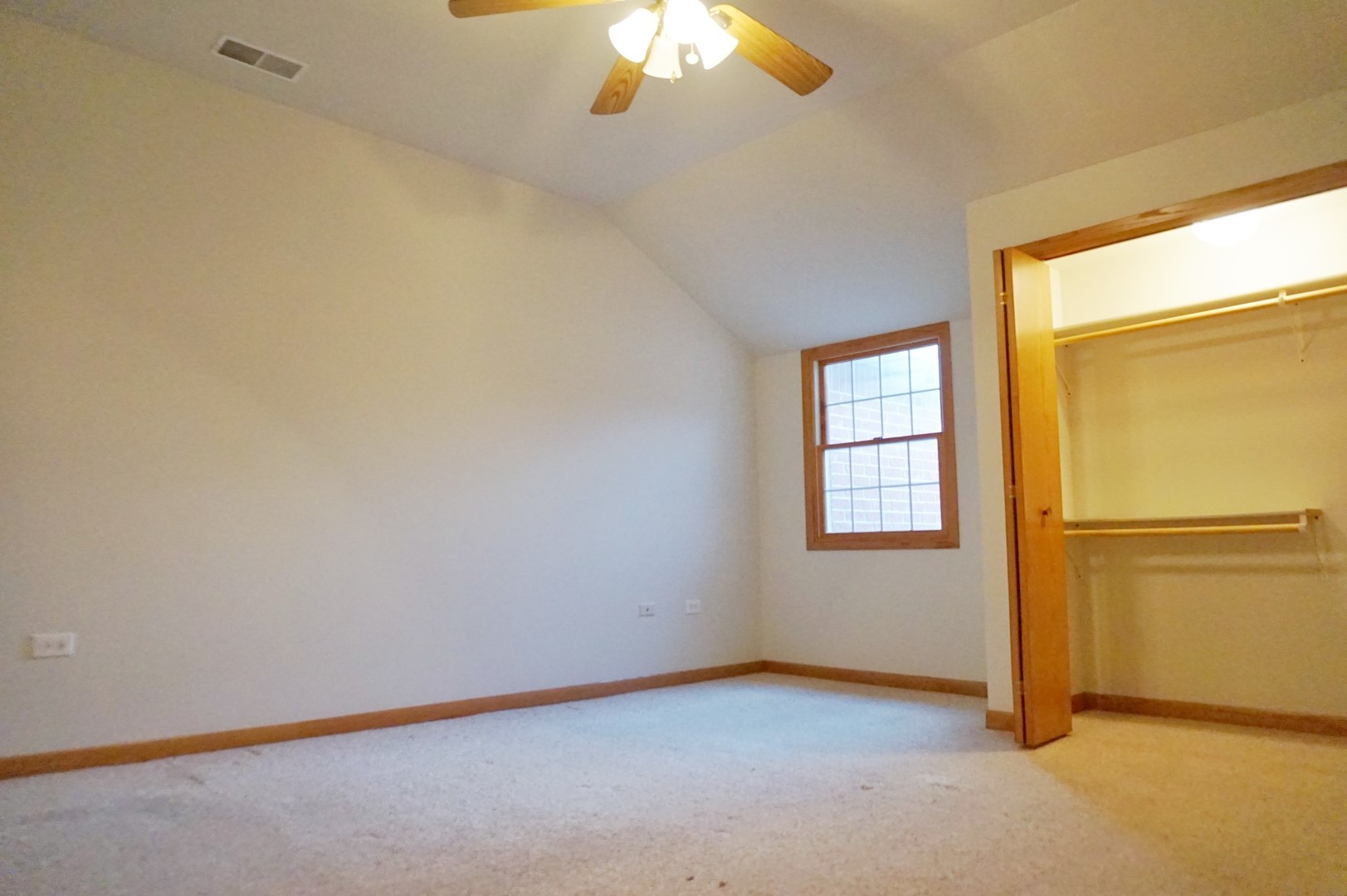 Undisclosed Address Wilmington, IL 60481 - Photo 15 of 18 an empty room with a window