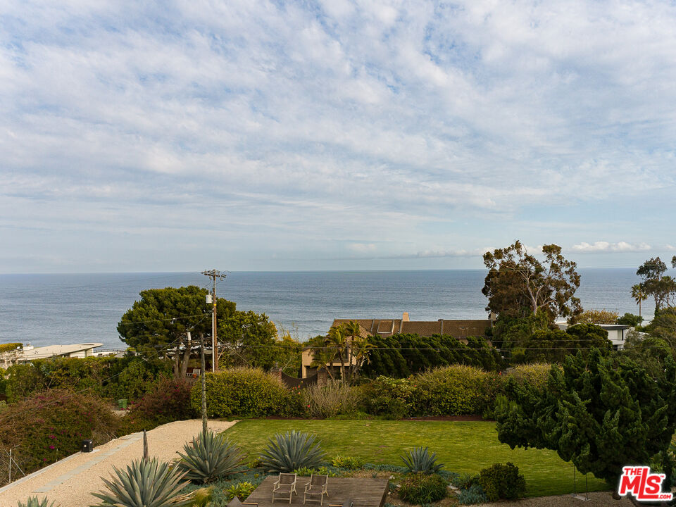 29107 Cliffside Drive Malibu, CA 90265 - Photo 21 of 22 a view of a lake