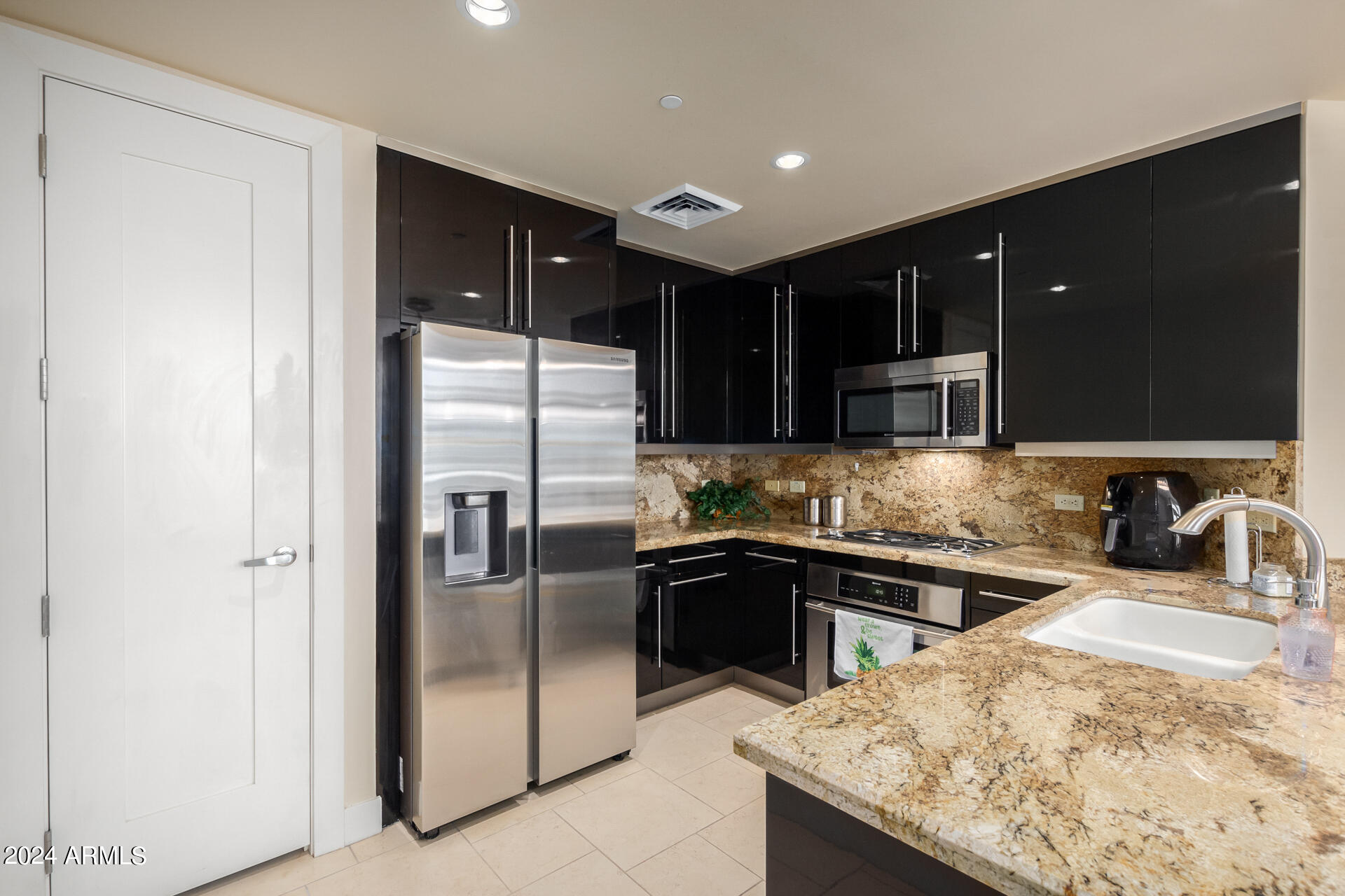 140 East Rio Salado Parkway, Unit 802 Tempe, AZ 85281 - Photo 6 of 29 15 - Rio Salado