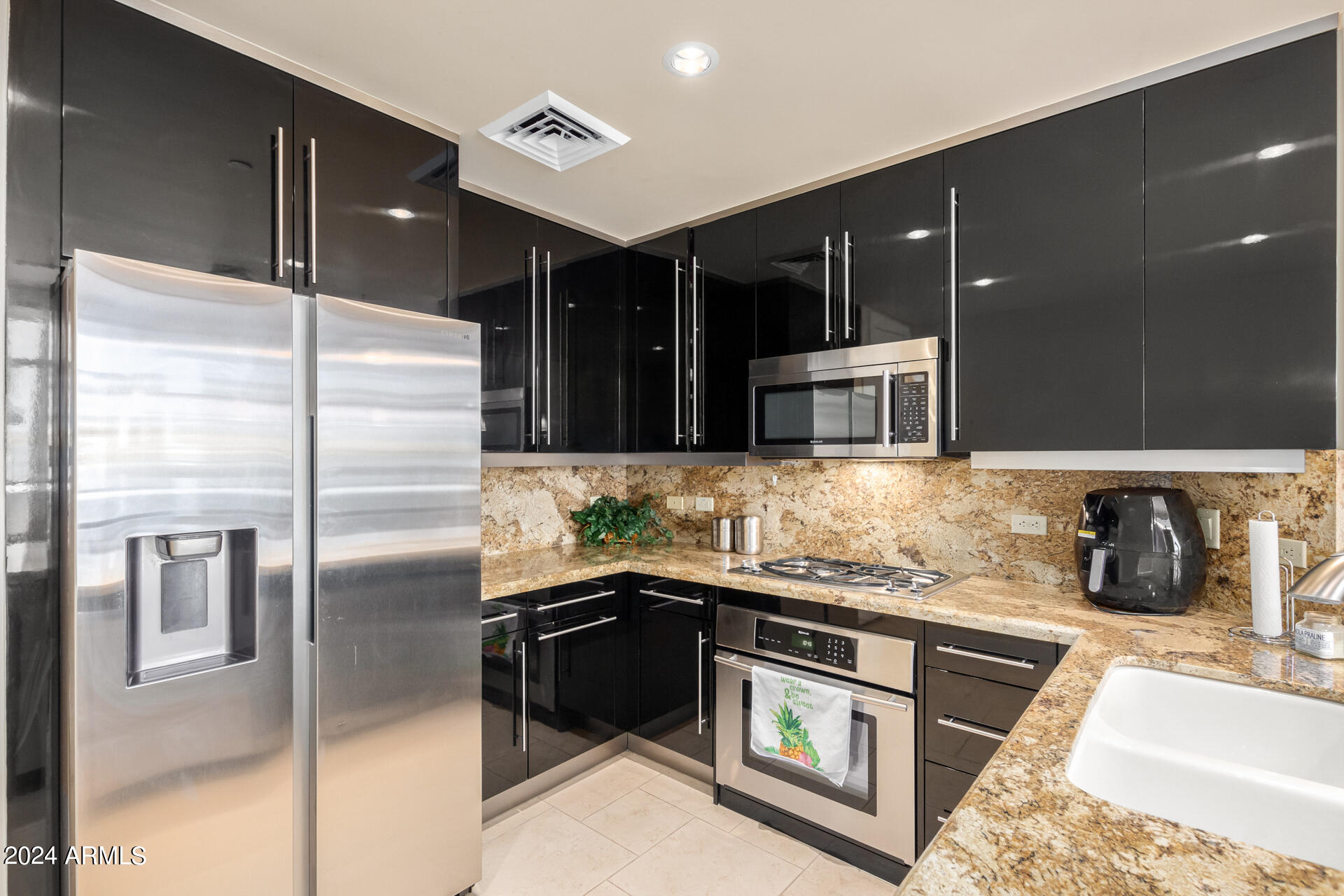 140 East Rio Salado Parkway, Unit 802 Tempe, AZ 85281 - Photo 7 of 29 16 - Rio Salado