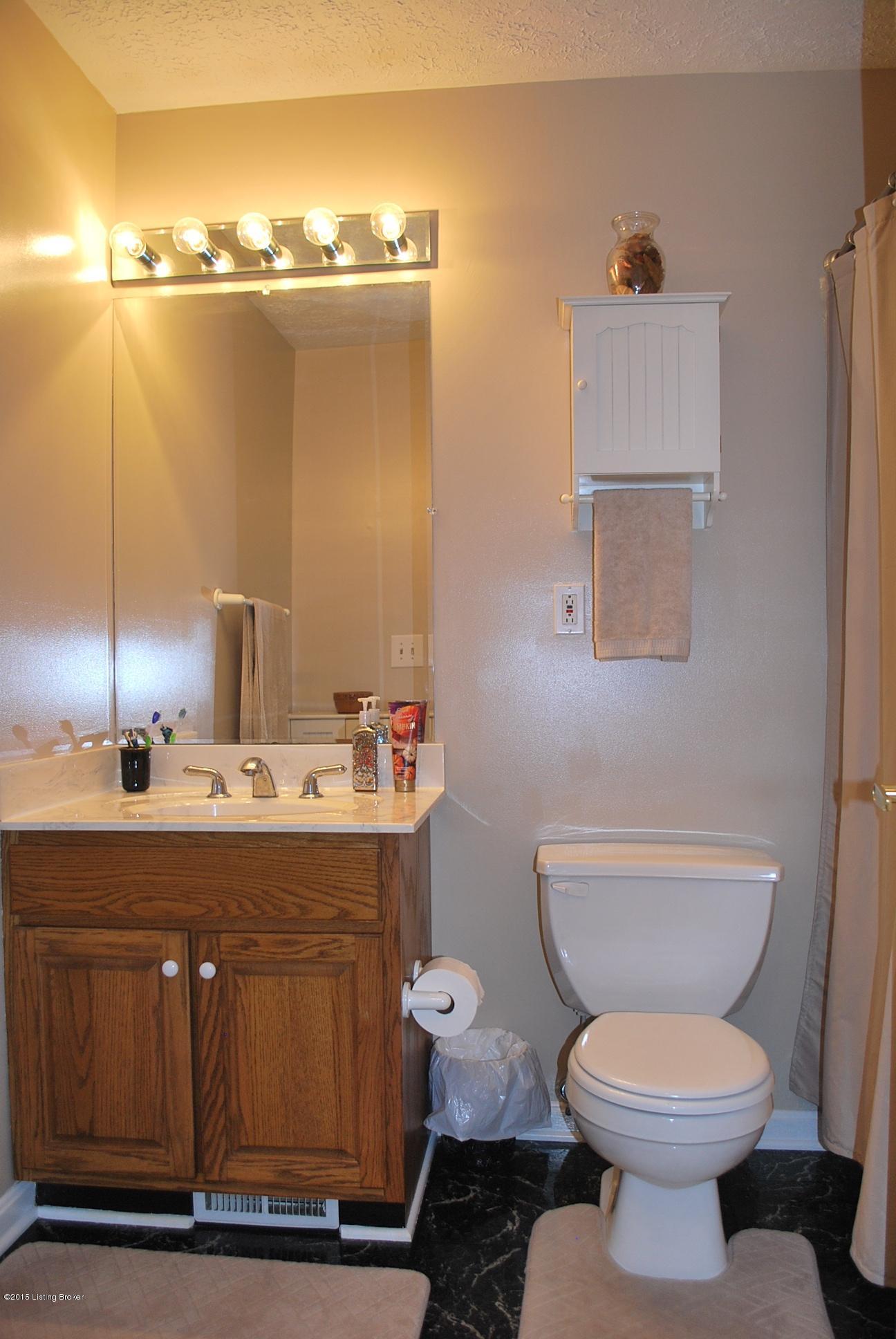 2981 Ridge Road Shepherdsville, KY 40165 - Photo 14 of 20 Ridge bathrm