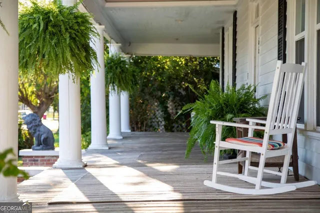 $500,000 | 66 Weaver Street, Baxley, GA 31513