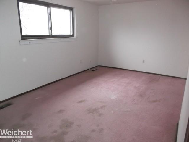 47009 Rosemary Road Macomb, MI 48044 - Photo 13 of 22 31293263-12.JPG