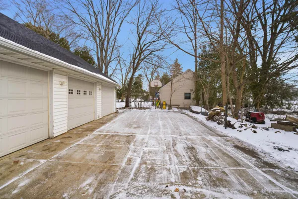 $315,000 | 1928 South Lawe Street, Appleton, WI 54915