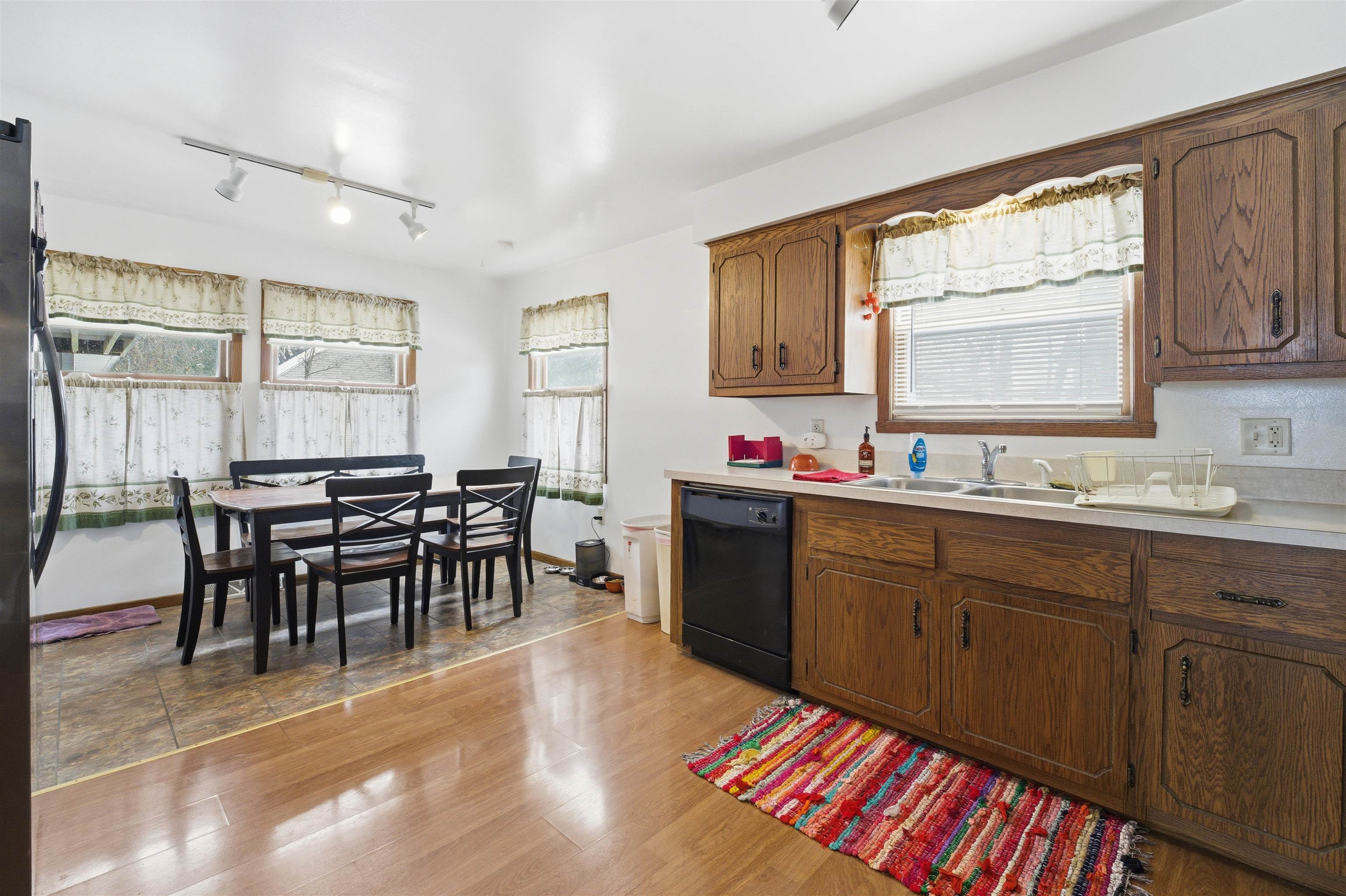 1928 South Lawe Street Appleton, WI 54915 - Photo 9 of 42