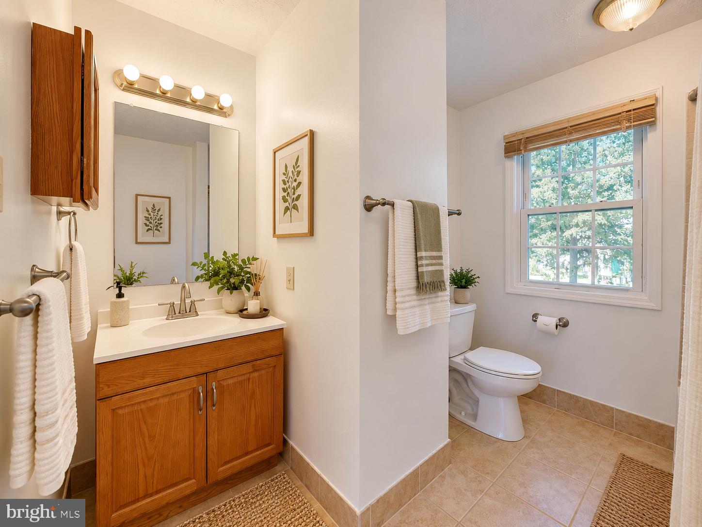 6823 Ben Franklin Road Springfield, VA 22150 - Photo 18 of 61 Main Bedroom Attached Bathroom