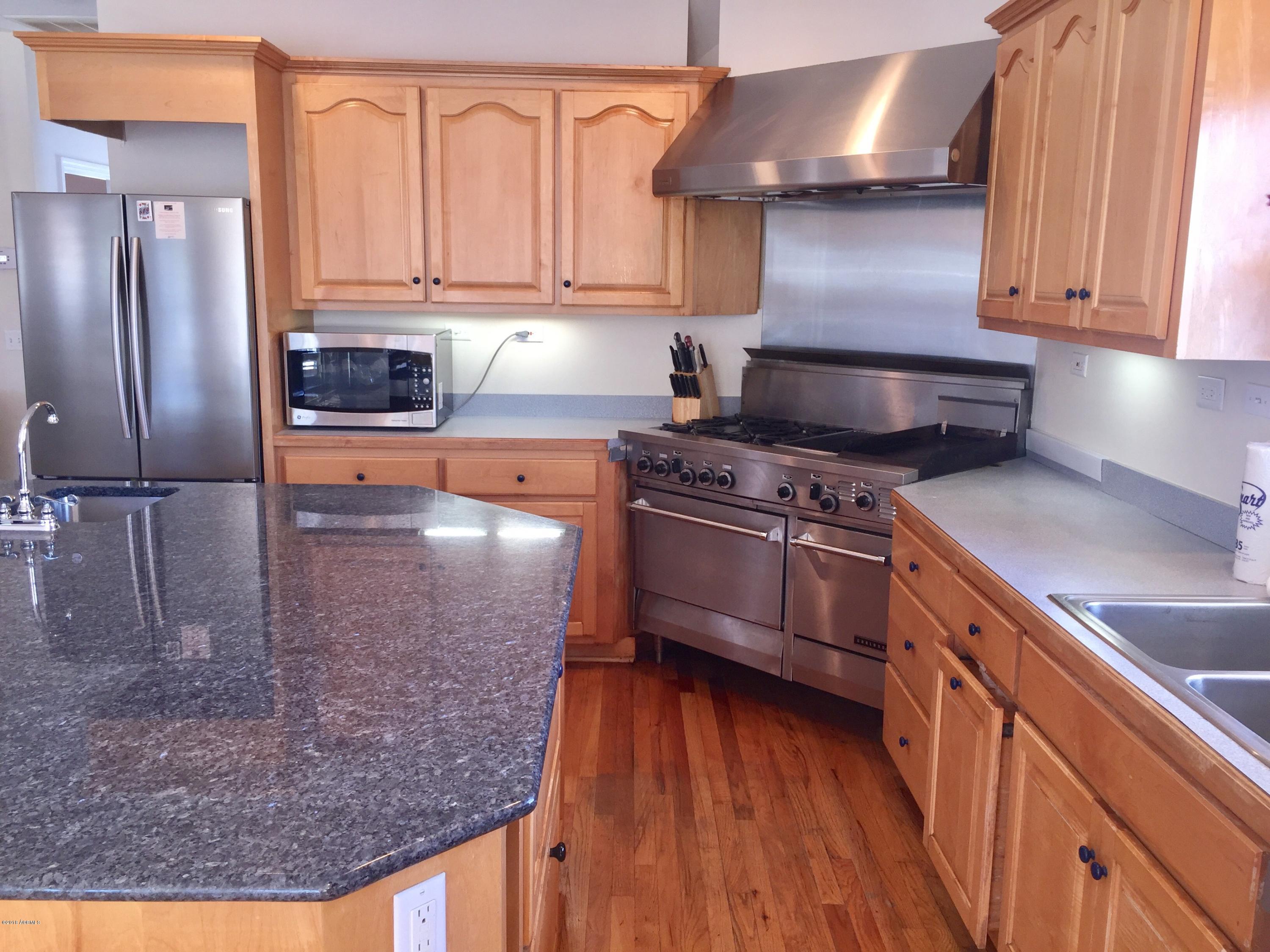 718 Pompano Road Fripp Island, SC 29920 - Photo 8 of 32 Kitchen