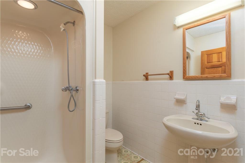 22 Lon Israel Road Candler, NC 28715 - Photo 18 of 40 Gallery Image 18
