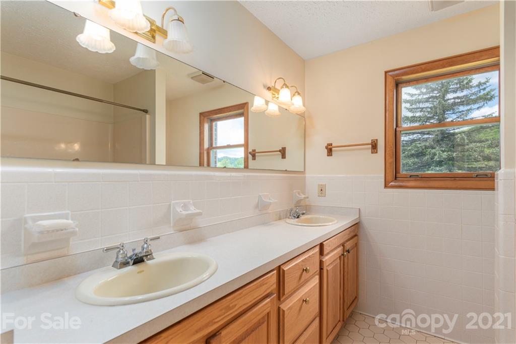 22 Lon Israel Road Candler, NC 28715 - Photo 25 of 40 Gallery Image 25