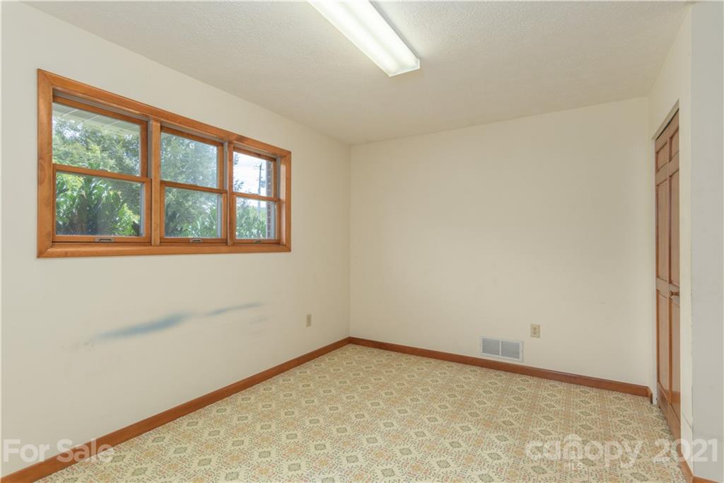 22 Lon Israel Road Candler, NC 28715 - Photo 29 of 40 Gallery Image 29