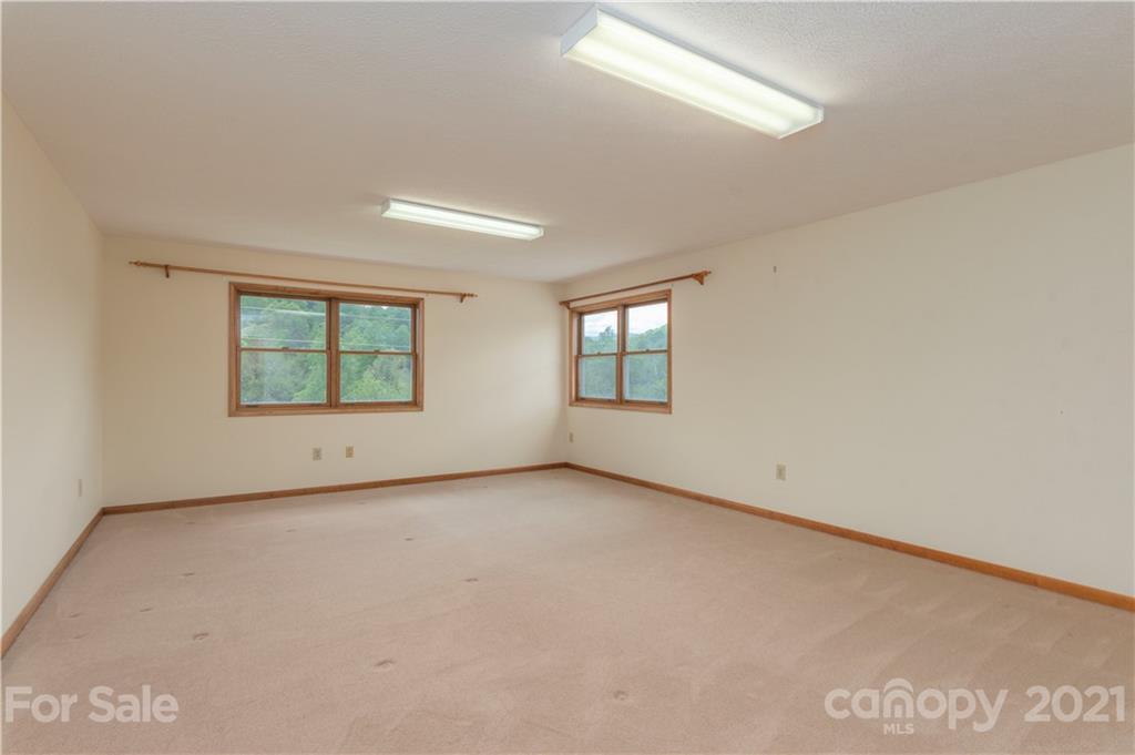 22 Lon Israel Road Candler, NC 28715 - Photo 34 of 40 Gallery Image 34