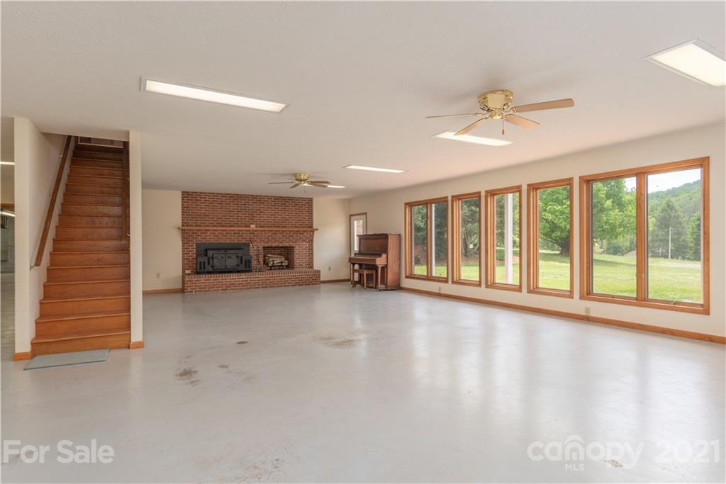 22 Lon Israel Road Candler, NC 28715 - Photo 35 of 40 Gallery Image 35