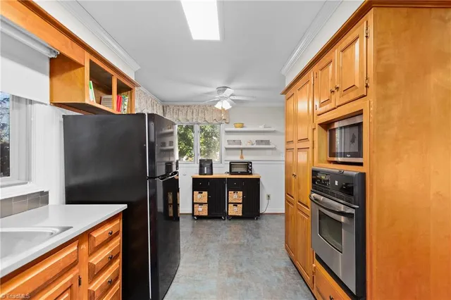 $374,900 | 216 Knollwood Drive, Jamestown, NC 27282