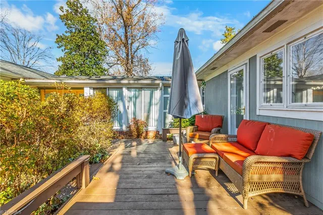 $374,900 | 216 Knollwood Drive, Jamestown, NC 27282