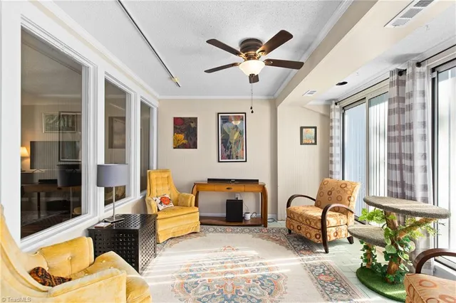 $374,900 | 216 Knollwood Drive, Jamestown, NC 27282