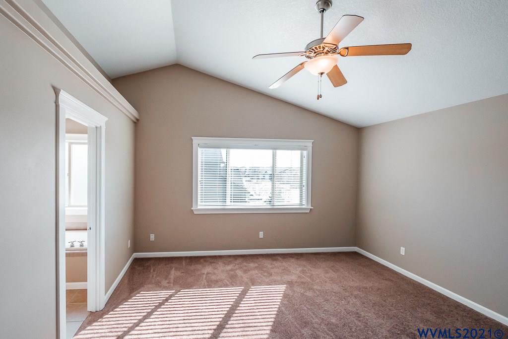 2077 Center Street Southeast Albany, OR 97322 - Photo 22 of 32