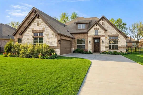 $459,900 | 3165 Ferry Boat Lane, Granbury, TX 76049