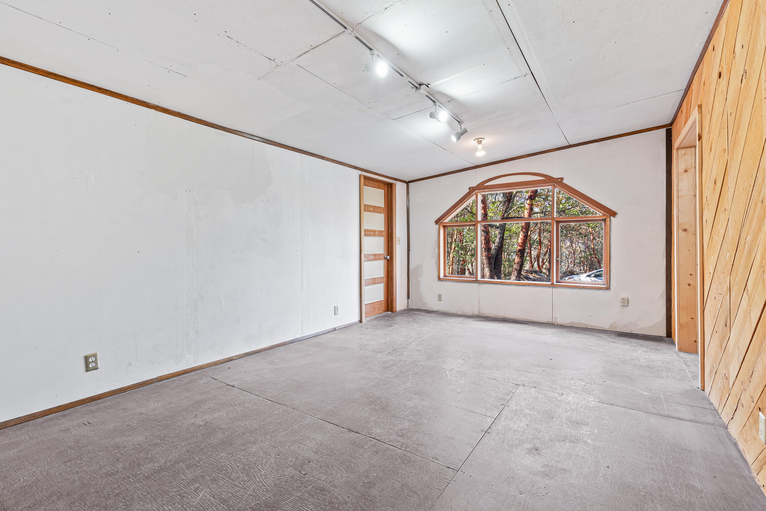 9647 Wagner Creek Road Talent, OR 97540 - Photo 23 of 29 9647 Wagner Creek Road, Talent, OR 97540