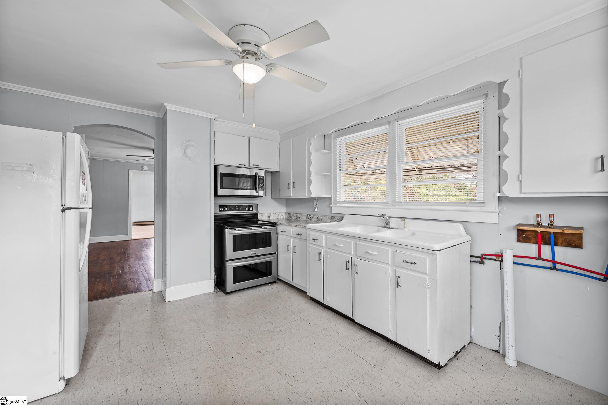 101 Duncan Heights Road Duncan, SC 29334 - Photo 6 of 13 Gallery Image 6