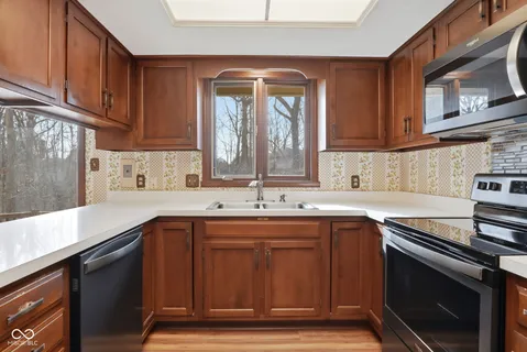 $675,000 | 65 Bennington Drive, Zionsville, IN 46077