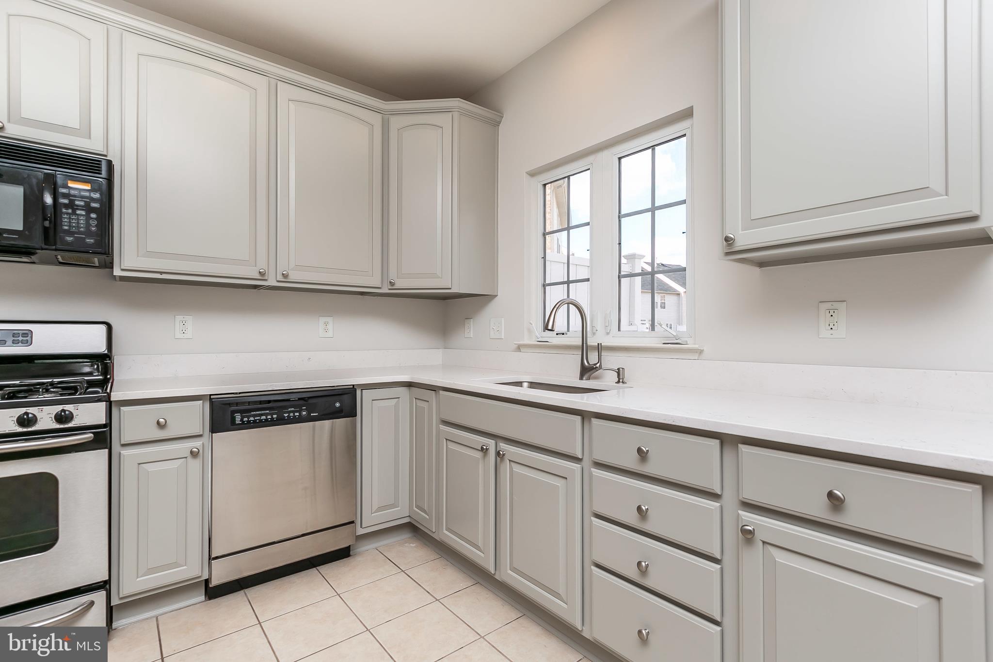 5046 Strawbridge Terrace Perry Hall, MD 21128 - Photo 12 of 50 Kitchen