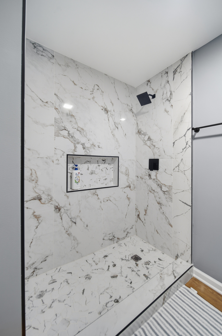 105 East Knox Street Morrison, IL 61270 - Photo 17 of 27 a view of a bathroom with a shower