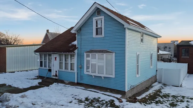 $134,900 | 105 East Knox Street, Morrison, IL 61270