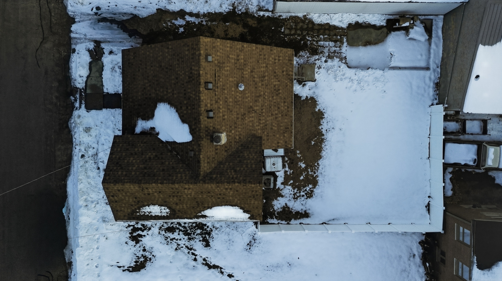 105 East Knox Street Morrison, IL 61270 - Photo 25 of 27 an aerial view of a house