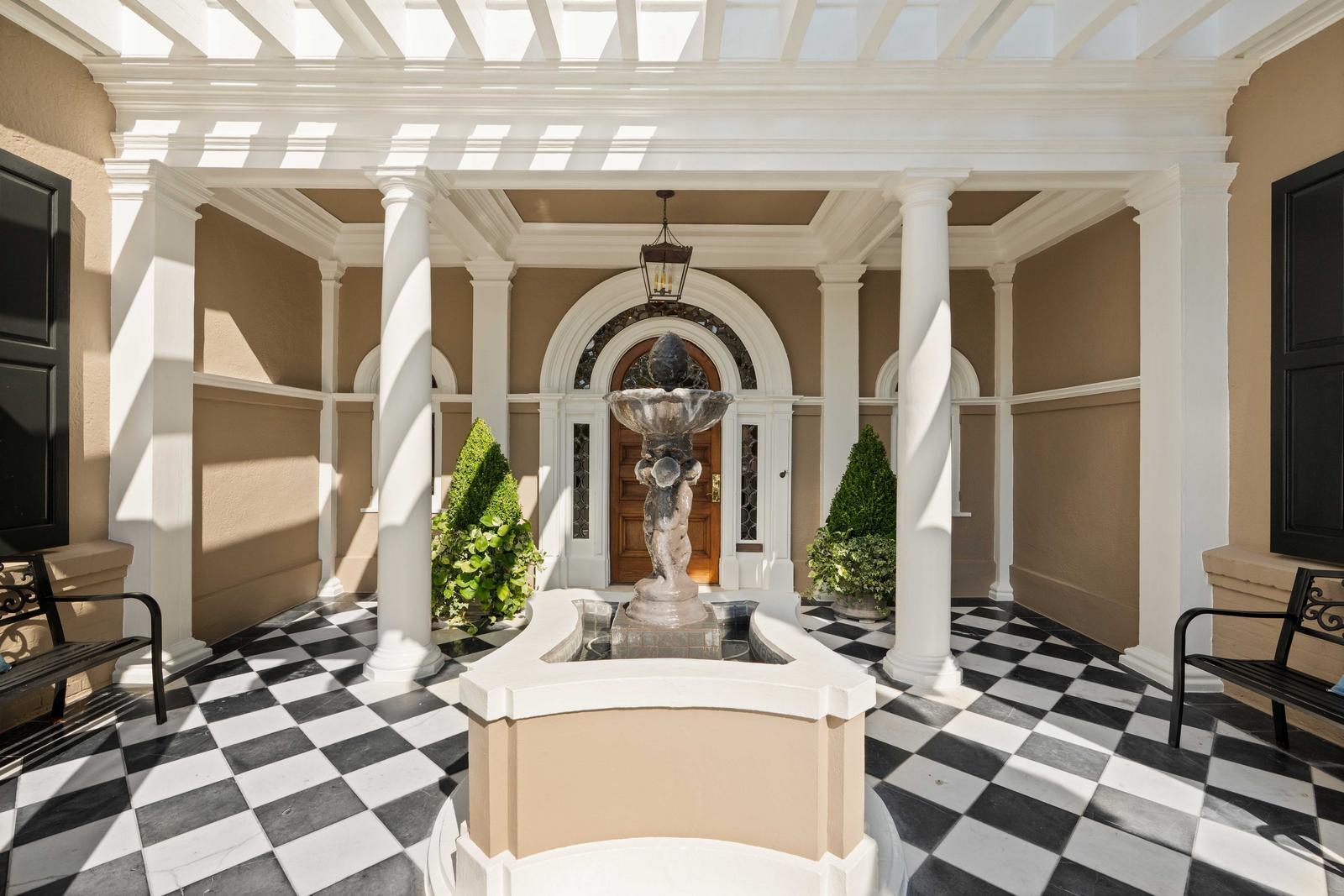 22 Rutledge Avenue Charleston, SC 29401 - Photo 5 of 81 Entrance