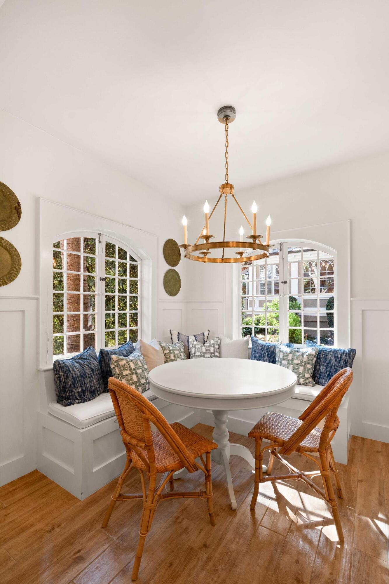 22 Rutledge Avenue Charleston, SC 29401 - Photo 56 of 81 Seating Area