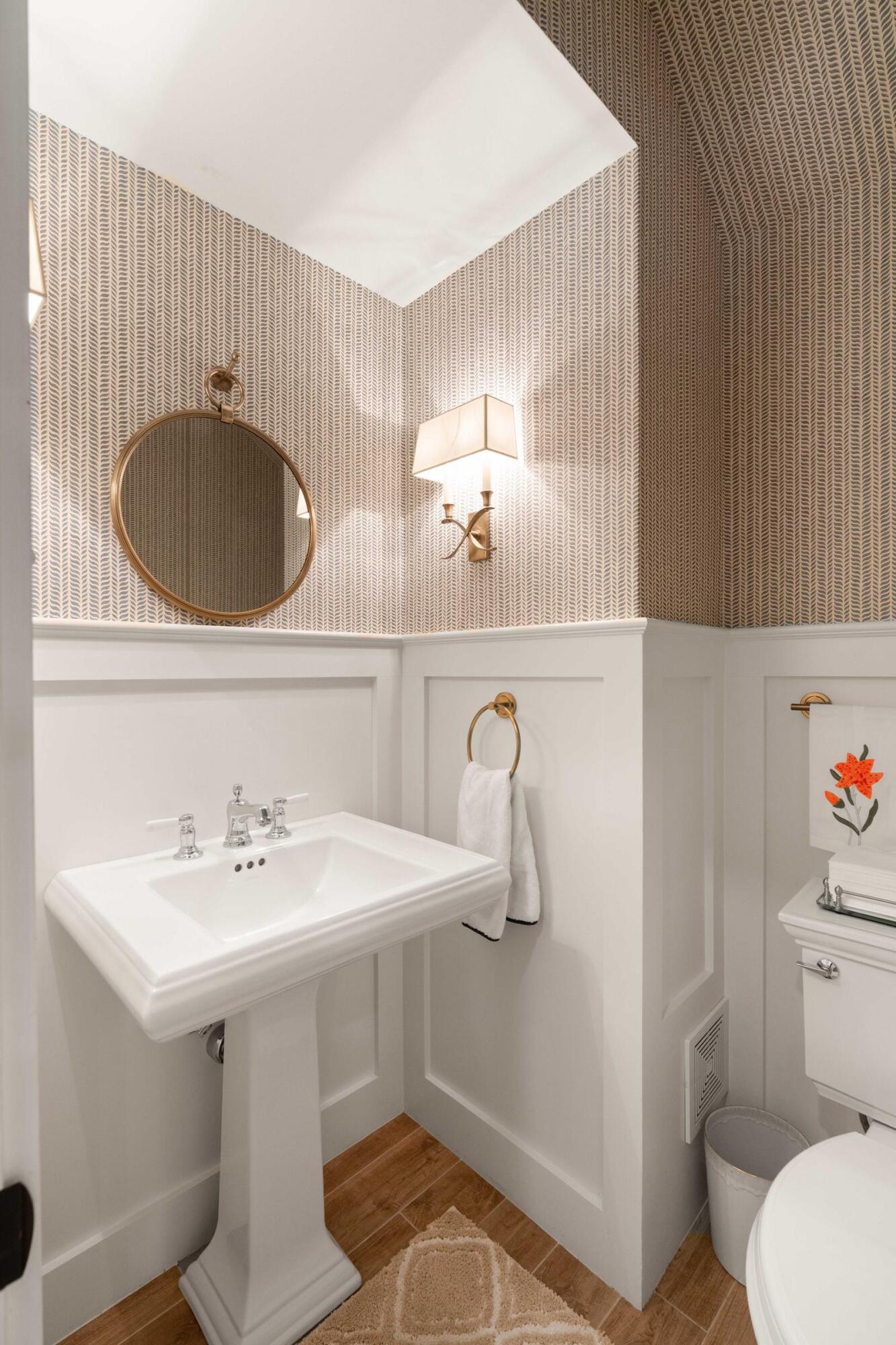 22 Rutledge Avenue Charleston, SC 29401 - Photo 58 of 81 Carriage House Half Bathroom