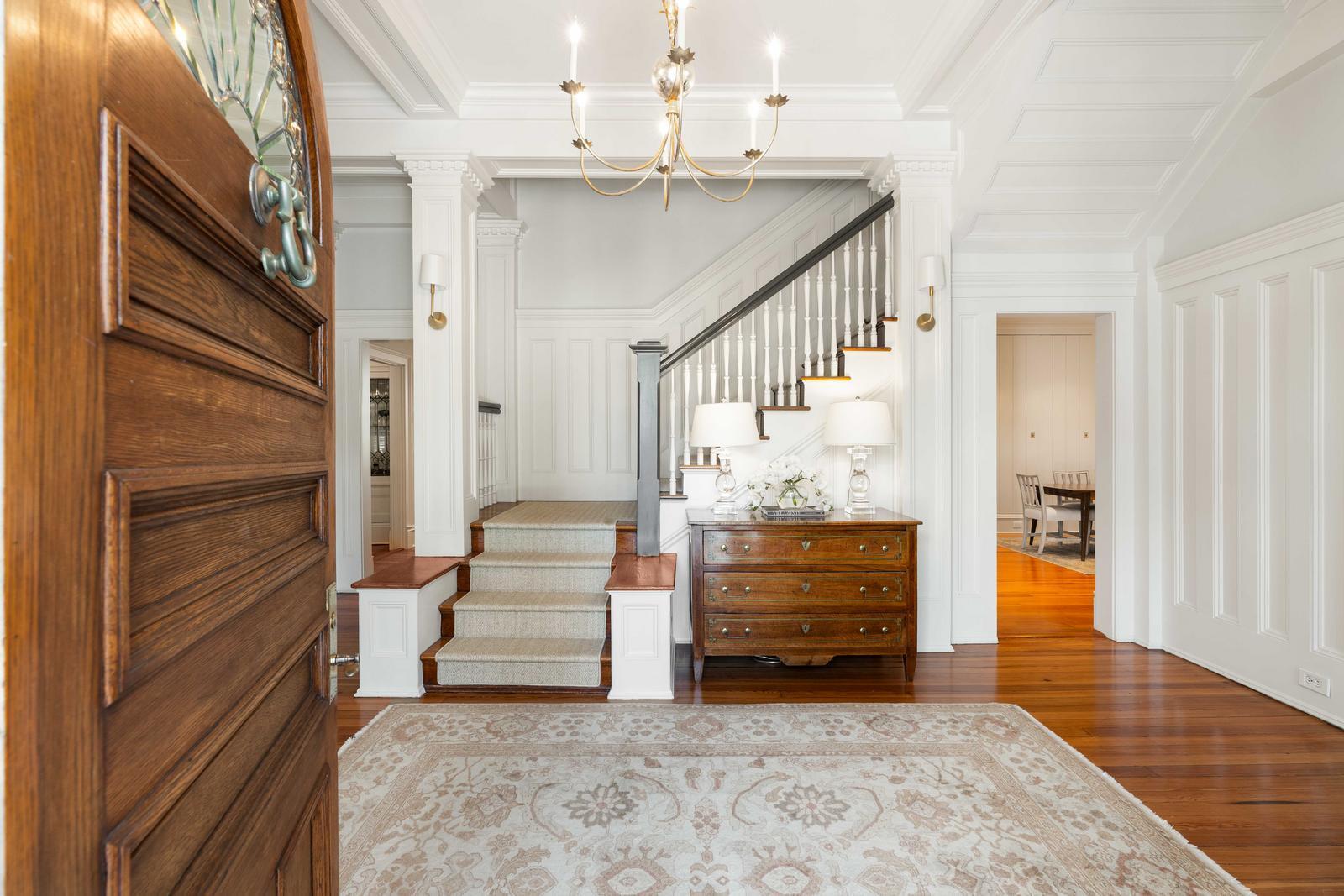 22 Rutledge Avenue Charleston, SC 29401 - Photo 7 of 81 Foyer