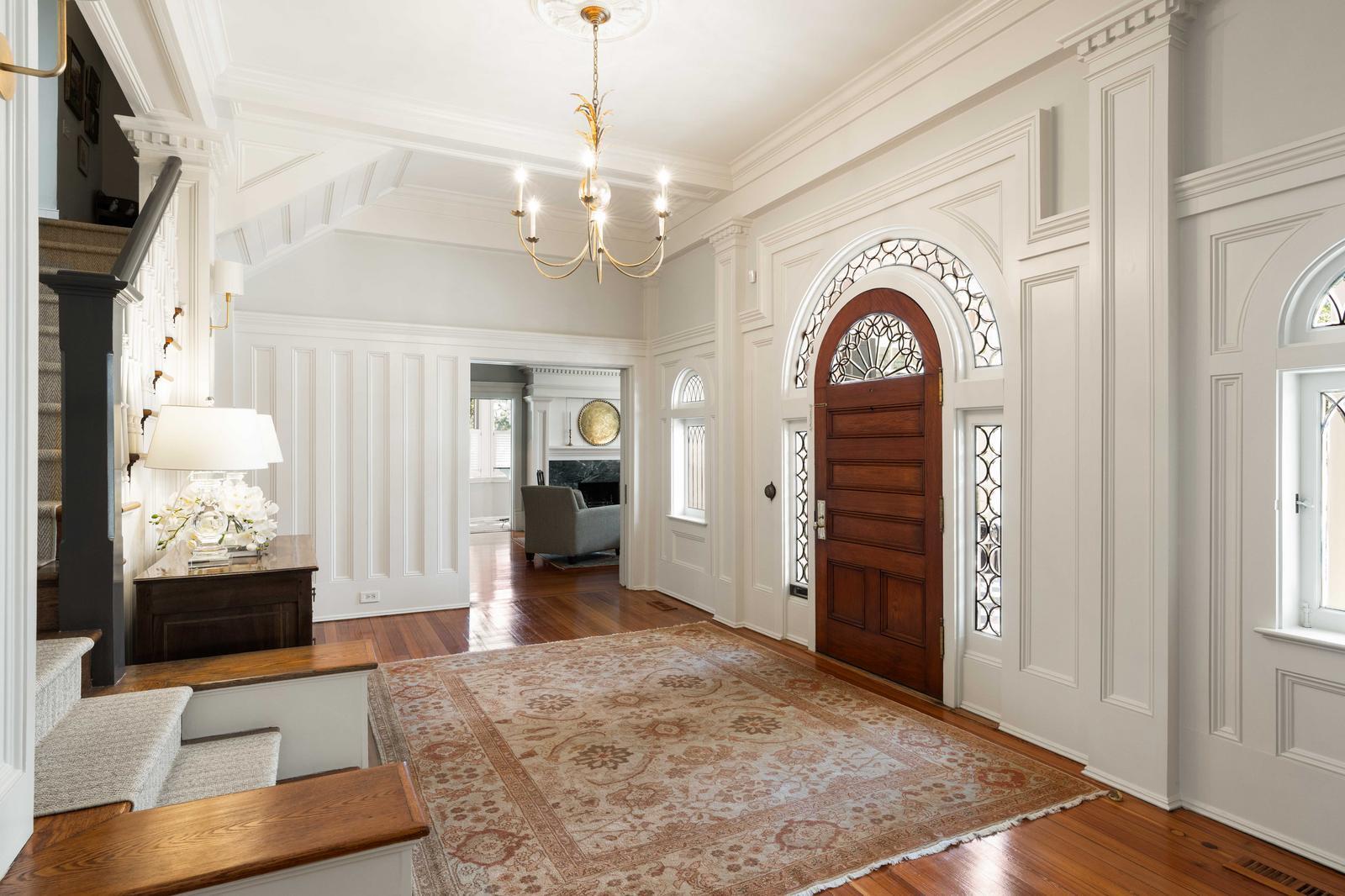 22 Rutledge Avenue Charleston, SC 29401 - Photo 9 of 81 Foyer