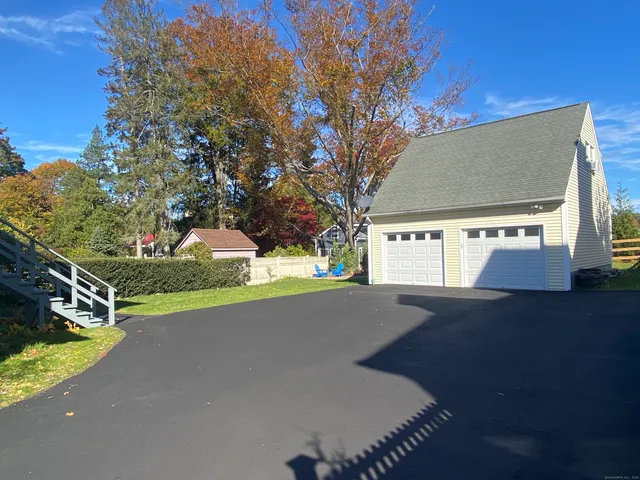 $3,900 | 40 East Maple Street, New Canaan, CT 06840