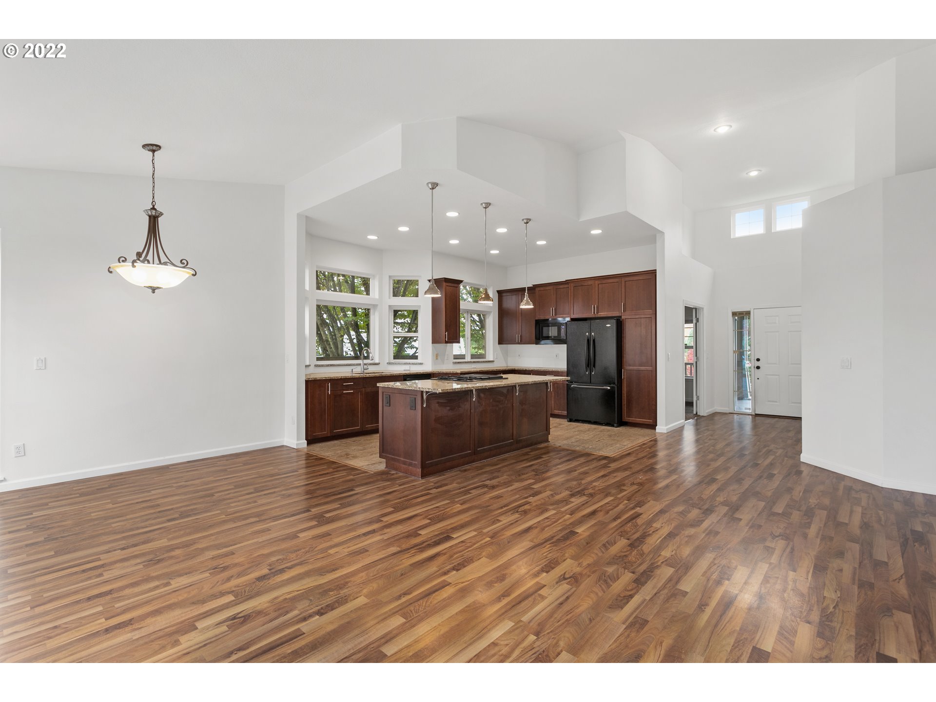 14065 Southwest Springbrook Lane Tigard, OR 97223 - Photo 13 of 31 Gallery Image 13