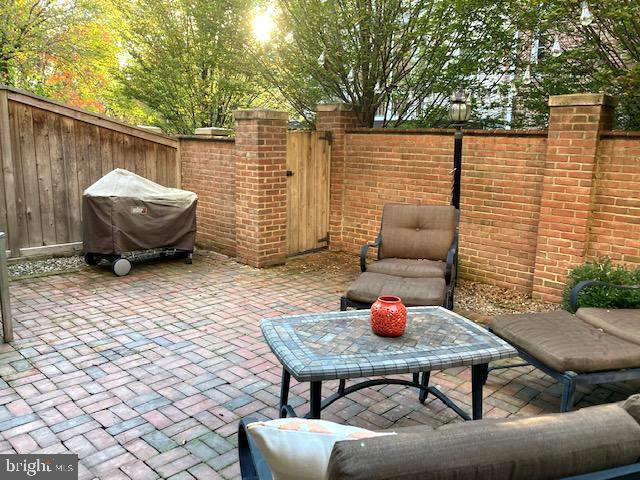7915 Quarry Ridge Way Bethesda, MD 20817 - Photo 22 of 38 Patio