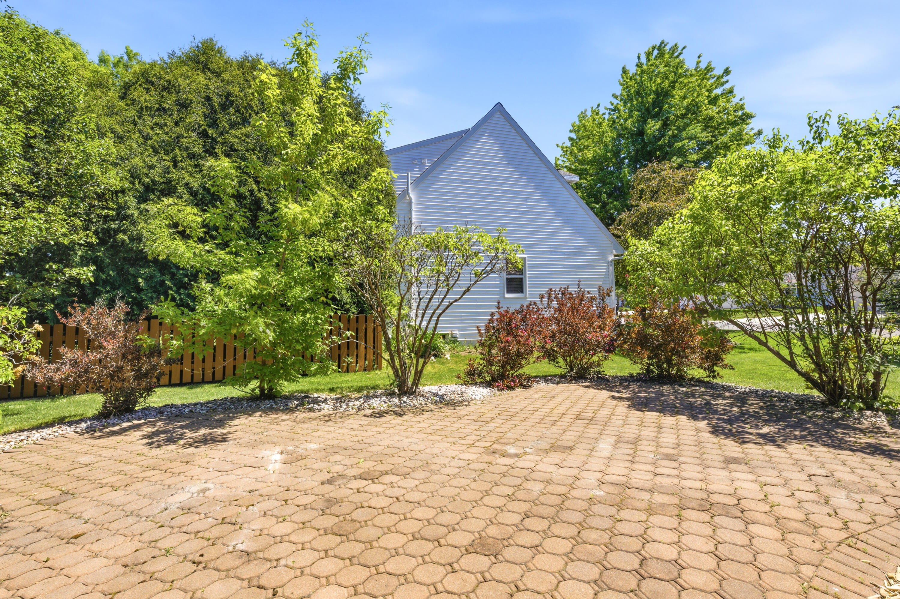 271 Southview Road Fond du Lac, WI 54935 - Photo 4 of 43 Photo-36 (6)