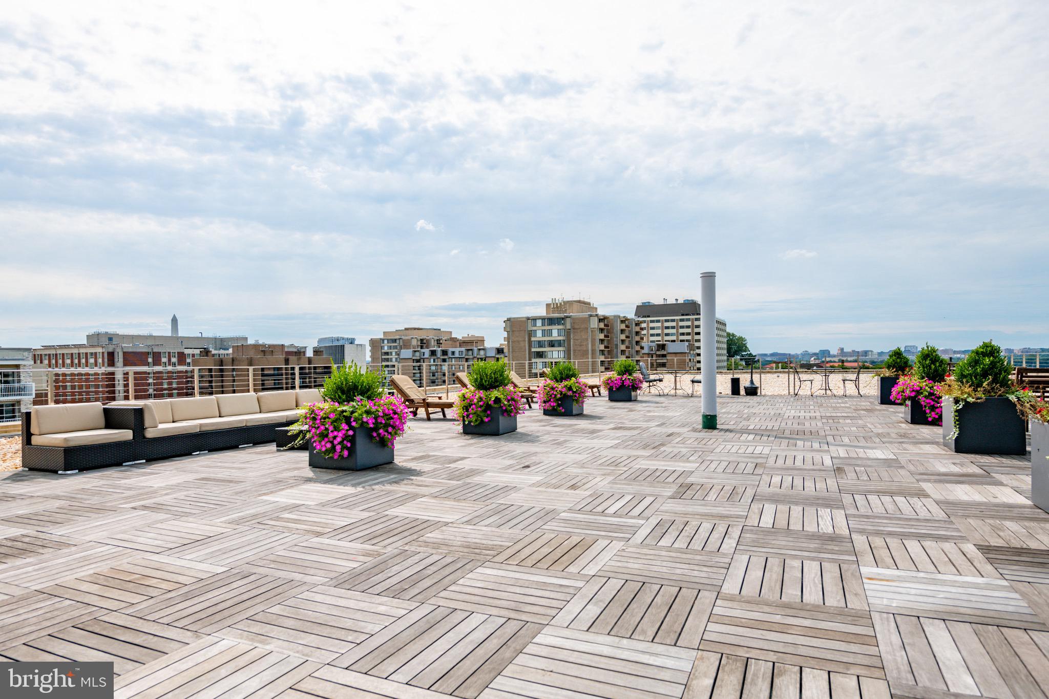 2475 Virginia Avenue Northwest, Unit 814 Washington, DC 20037 - Photo 21 of 29 a view of a terrace view