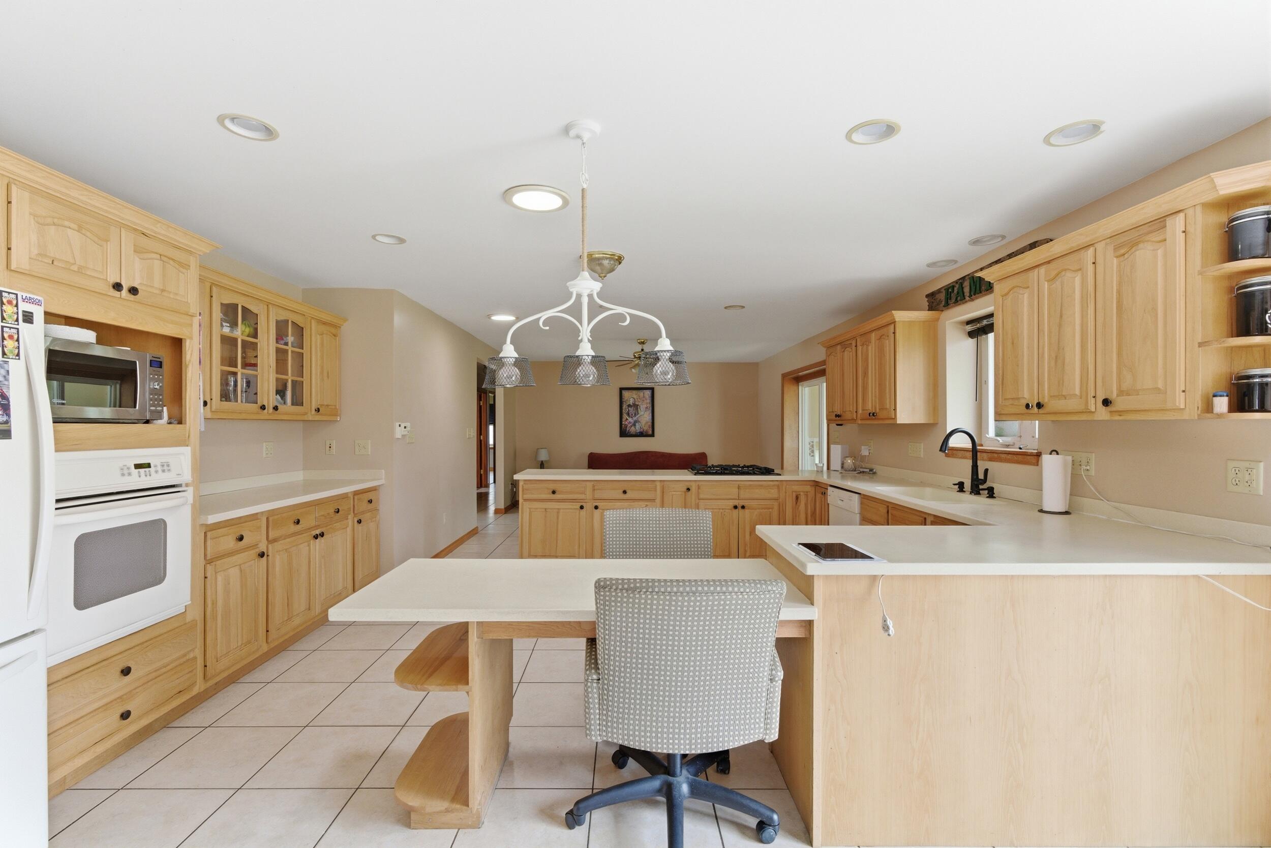 1251 North Mineral Springs Road Porter, IN 46304 - Photo 14 of 29 2500x1668