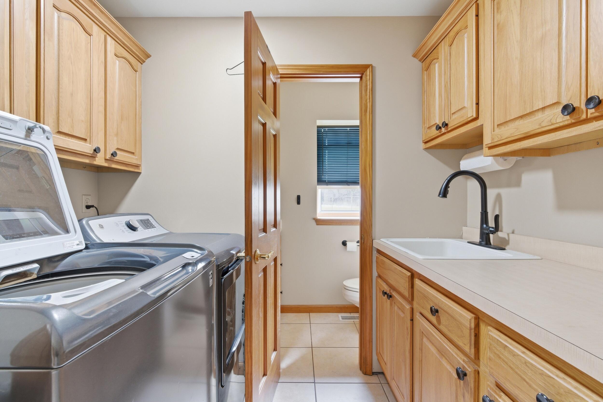 1251 North Mineral Springs Road Porter, IN 46304 - Photo 16 of 29 2500x1668