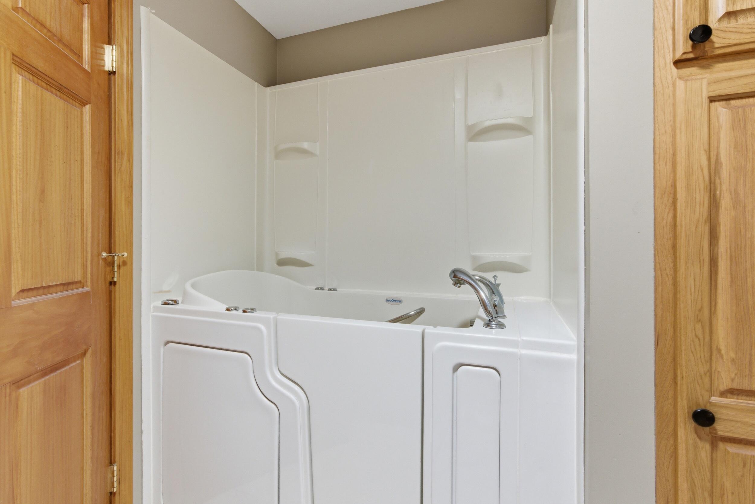 1251 North Mineral Springs Road Porter, IN 46304 - Photo 25 of 29 2500x1668