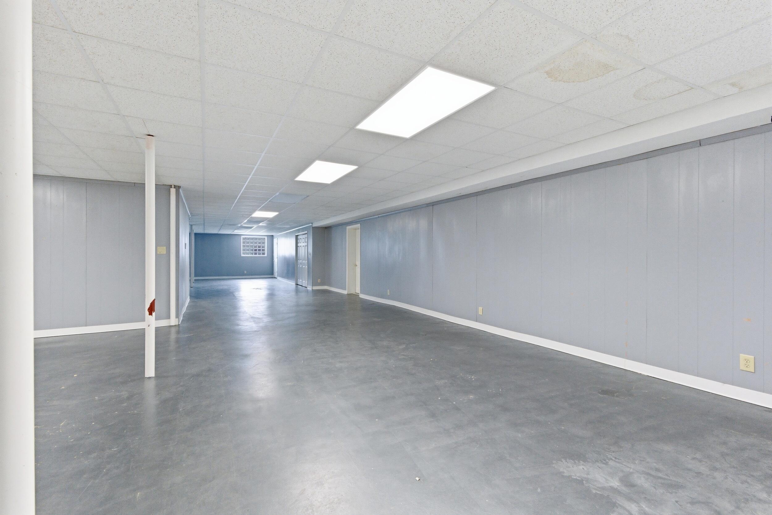 1251 North Mineral Springs Road Porter, IN 46304 - Photo 28 of 29 2500x1668