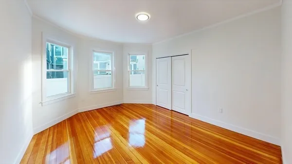 $3,800 | 391 Linwood Avenue, Unit 1, Newton, MA 02460