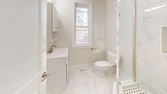 $3,800 | 391 Linwood Avenue, Unit 1, Newton, MA 02460